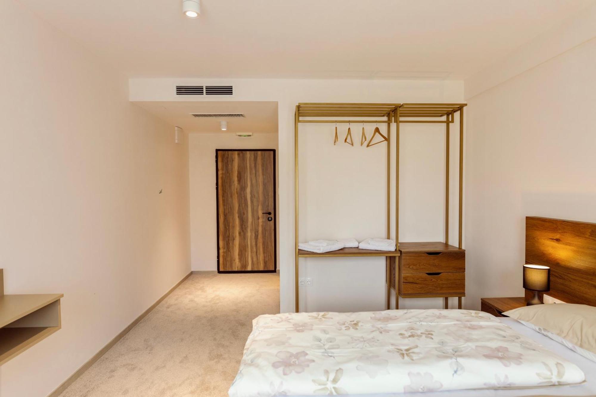 Hotel Marina Home ปรีเยดอร์ ภายนอก รูปภาพ
